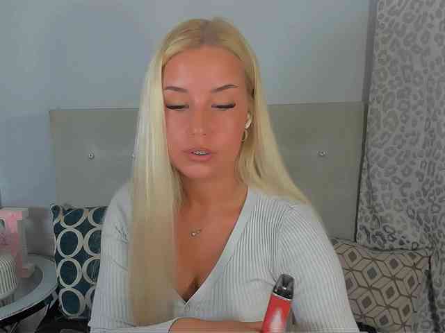KristyAngel webcam
