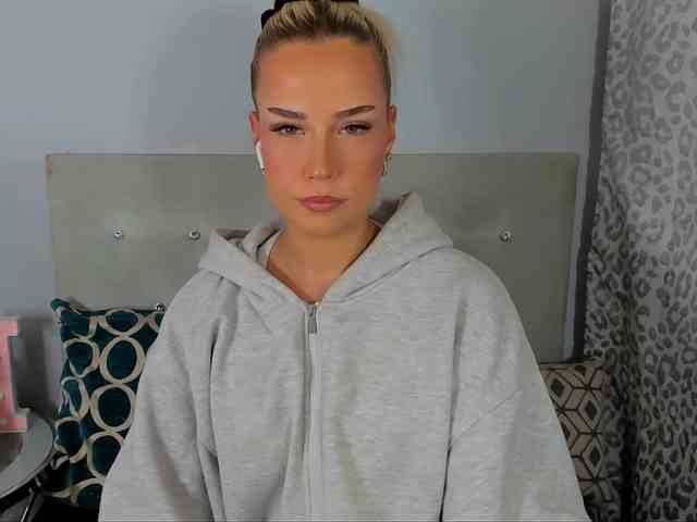 KristyAngel webcam