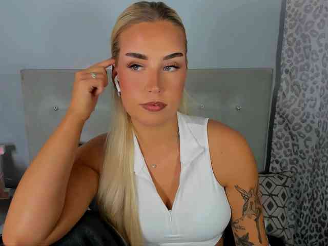 Model: KristyAngel