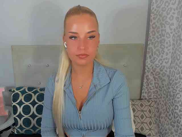 KristyAngel webcam