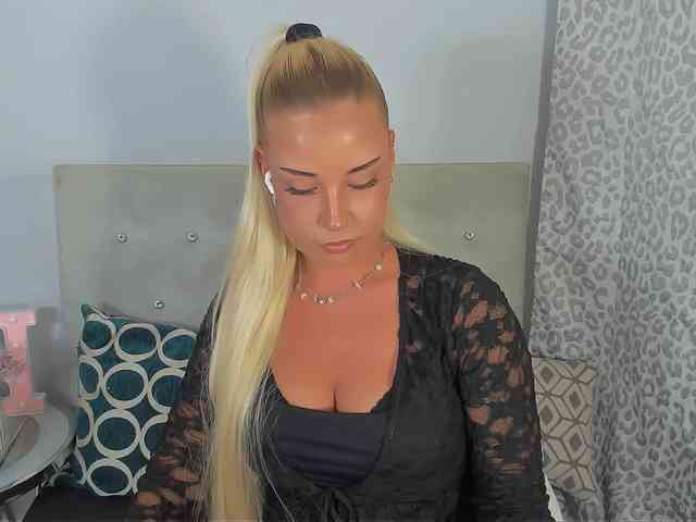 KristyAngel webcam