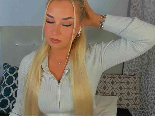 KristyAngel webcam