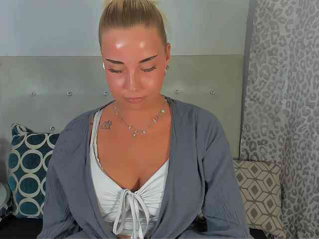 KristyAngel webcam