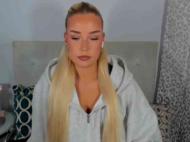 KristyAngel webcam