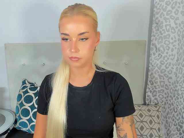 KristyAngel webcam