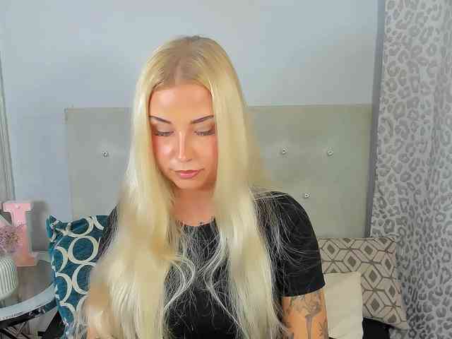 KristyAngel webcam