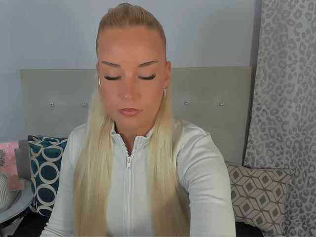 KristyAngel webcam