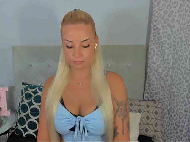 Model: KristyAngel