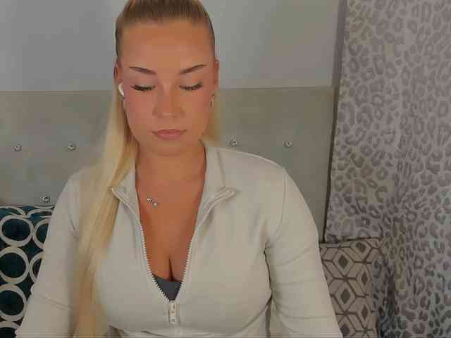 KristyAngel webcam