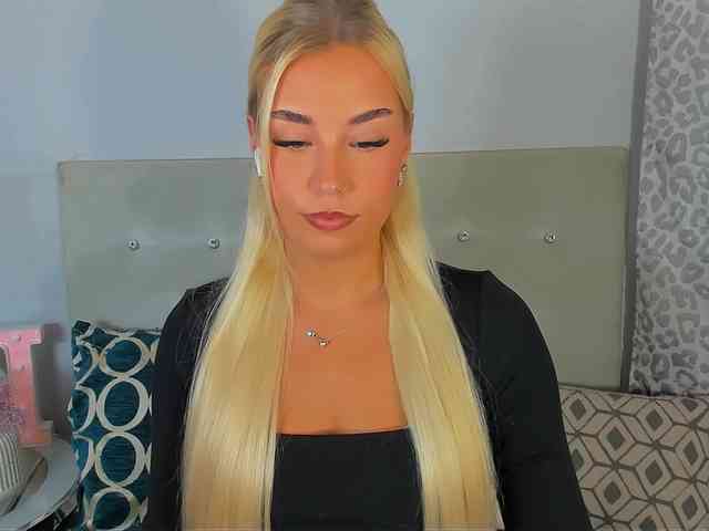 KristyAngel webcam