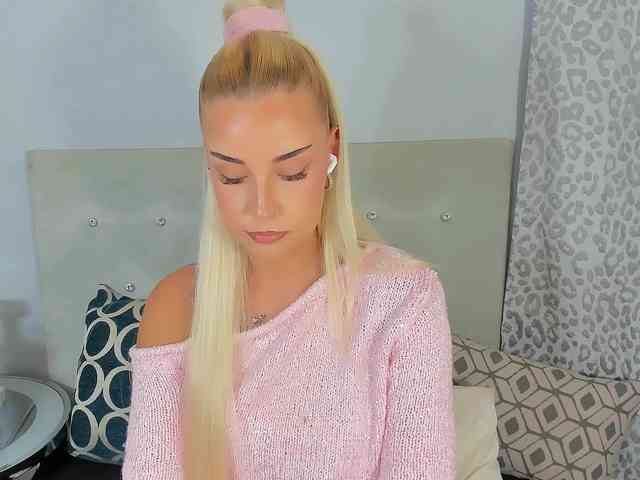 KristyAngel webcam
