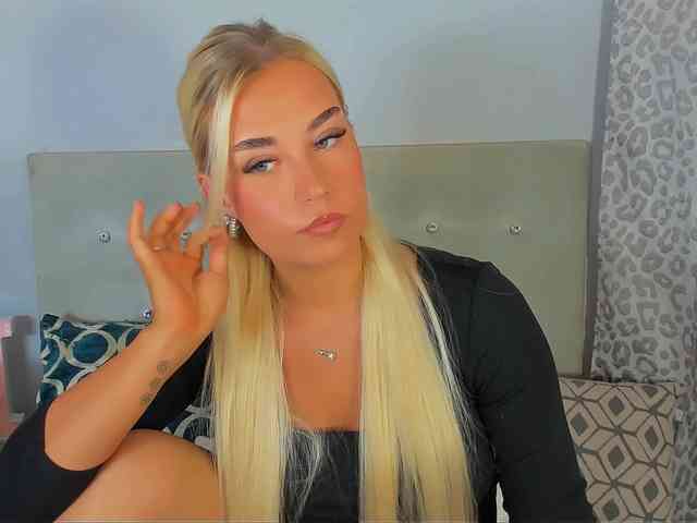 KristyAngel webcam