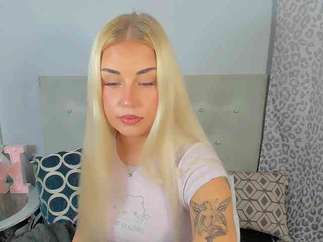 KristyAngel webcam