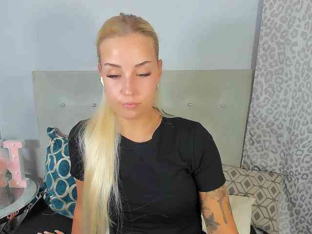 KristyAngel webcam