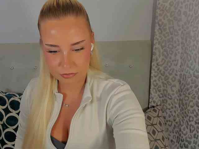 KristyAngel webcam