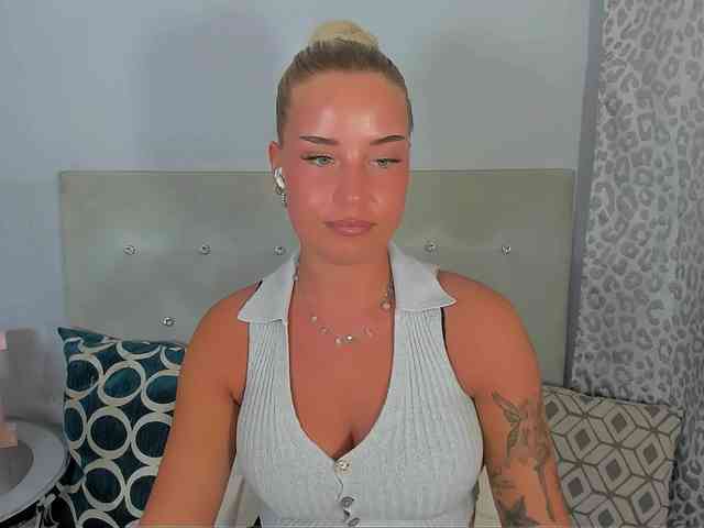 KristyAngel webcam