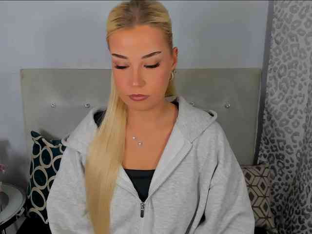 Model: KristyAngel