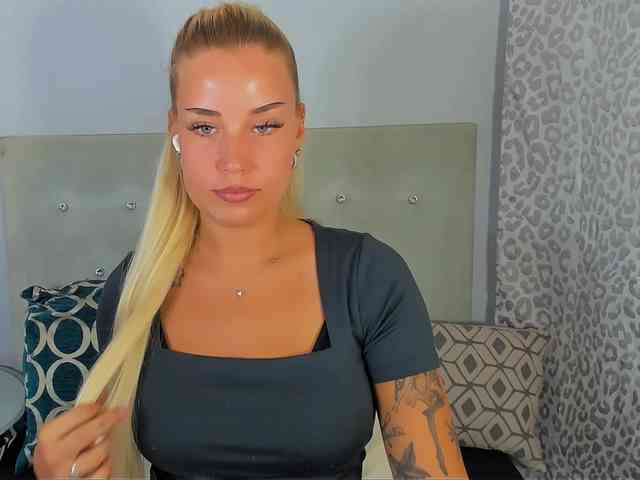 KristyAngel webcam