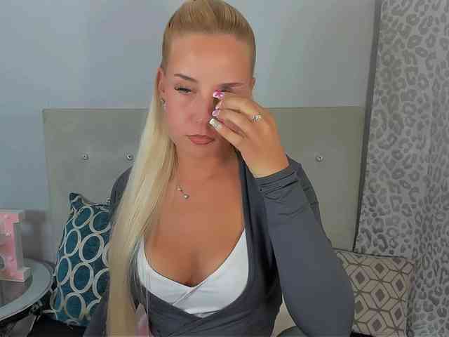 KristyAngel webcam