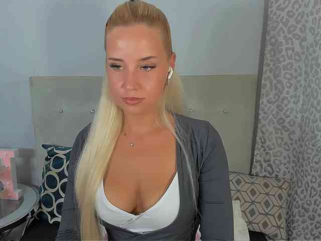 KristyAngel webcam