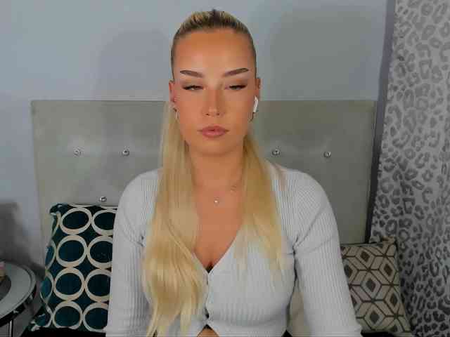KristyAngel webcam
