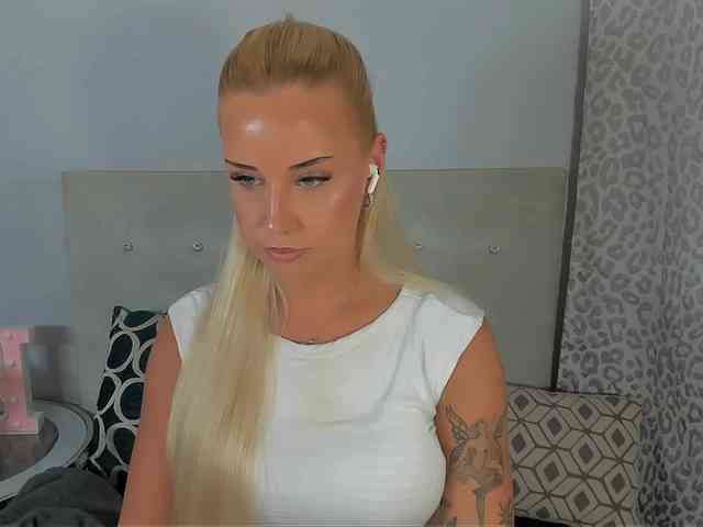KristyAngel webcam