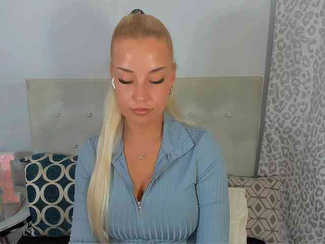 KristyAngel webcam