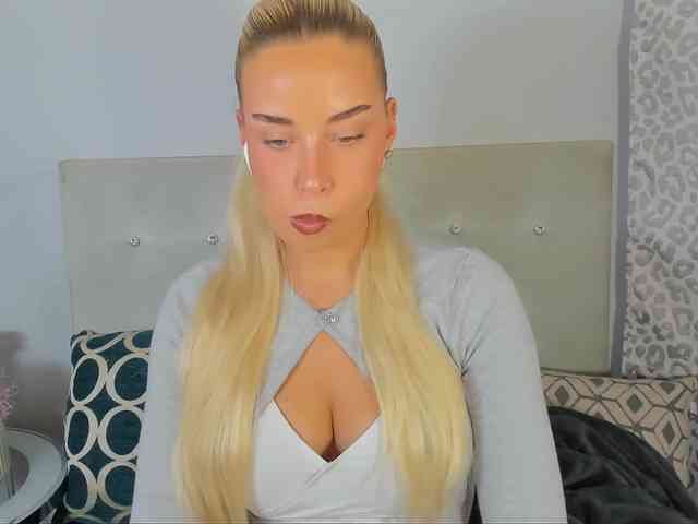 KristyAngel webcam