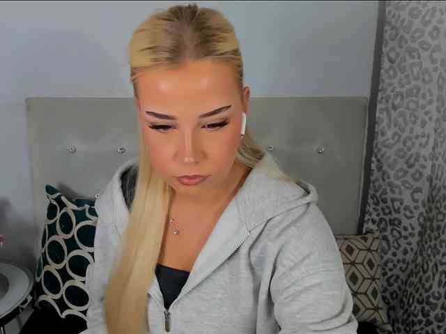 KristyAngel webcam