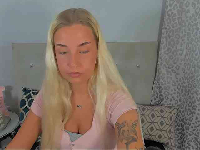 KristyAngel webcam