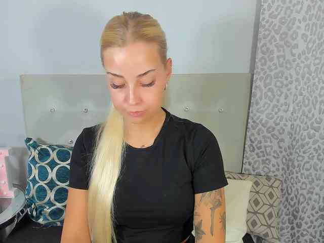 KristyAngel webcam