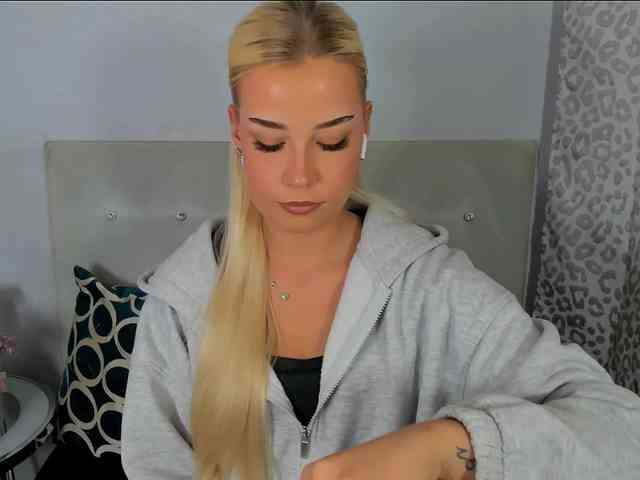 KristyAngel webcam