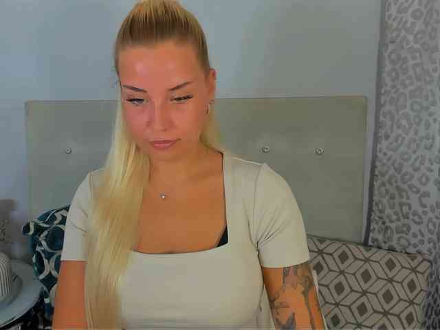 KristyAngel webcam