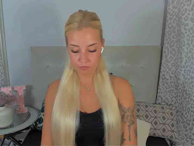 KristyAngel webcam