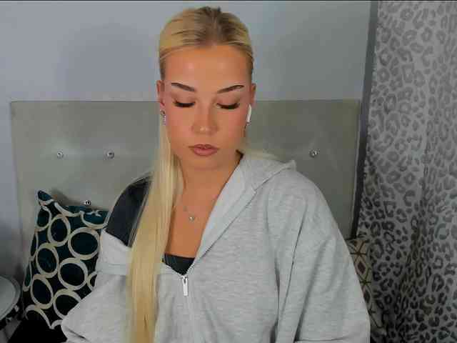 KristyAngel webcam