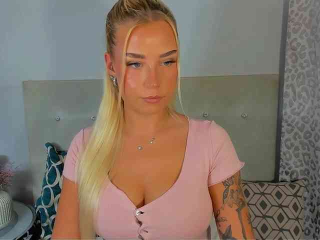 KristyAngel webcam