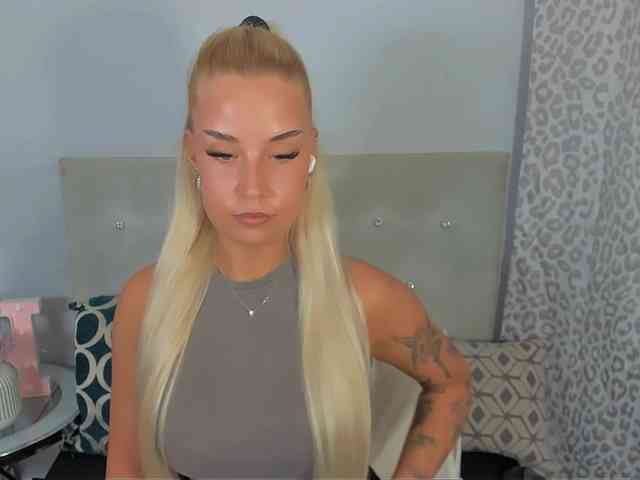 KristyAngel webcam