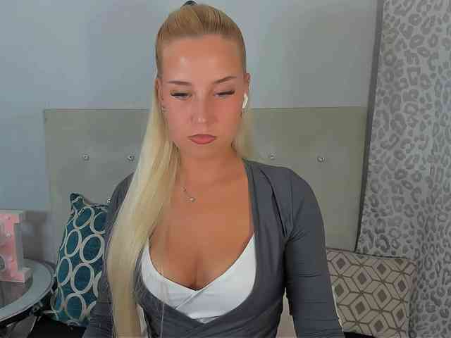 KristyAngel webcam