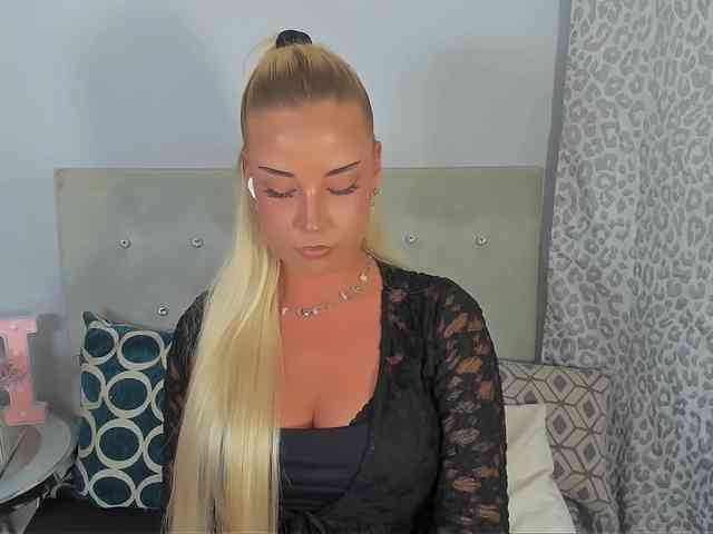 KristyAngel webcam