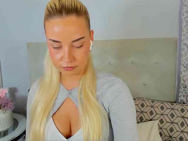 KristyAngel webcam
