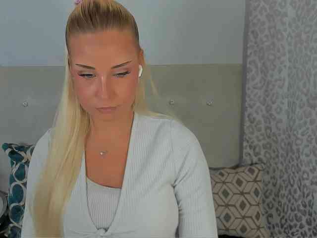 KristyAngel webcam