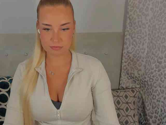 KristyAngel webcam