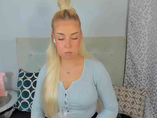 KristyAngel webcam