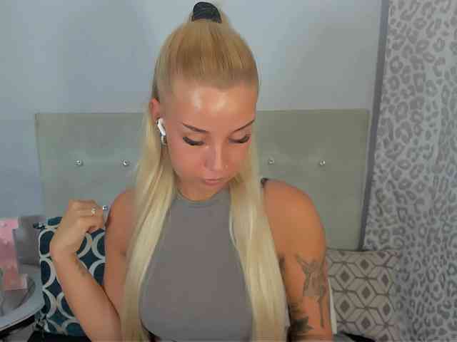 KristyAngel webcam