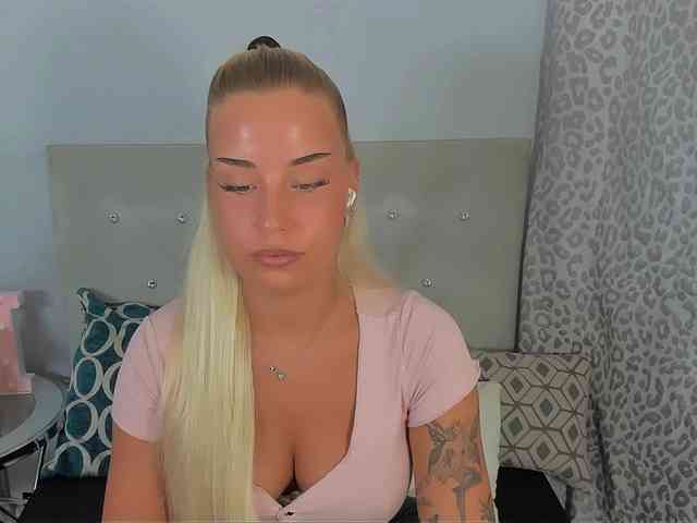 KristyAngel webcam