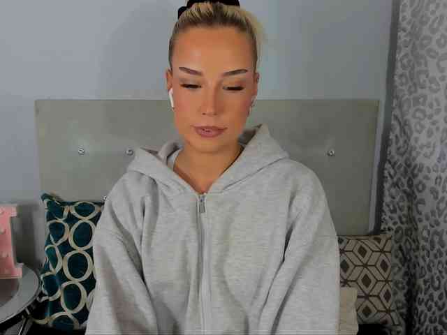 KristyAngel webcam