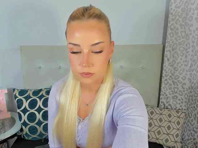 KristyAngel webcam