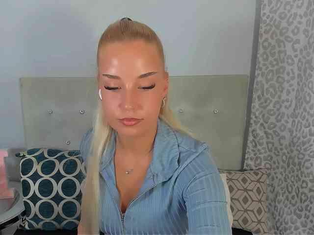 KristyAngel webcam