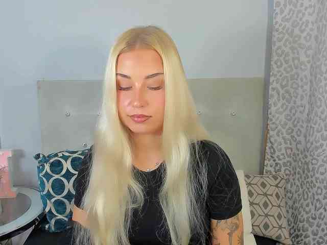 KristyAngel webcam