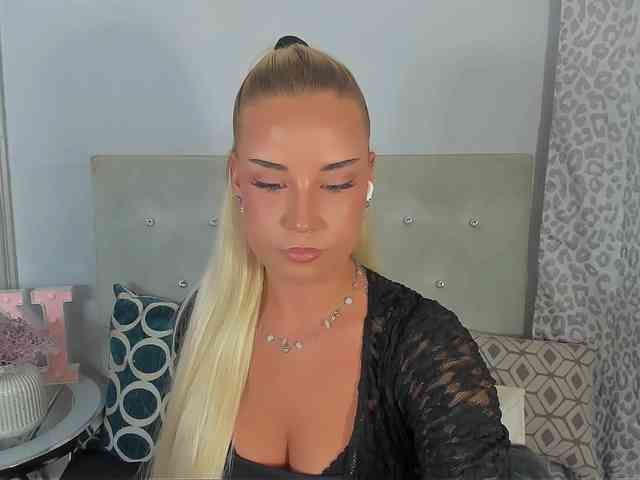 KristyAngel webcam